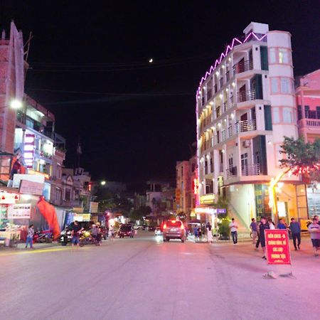 Thai Thinh Hotel Dong Van  Zewnętrze zdjęcie
